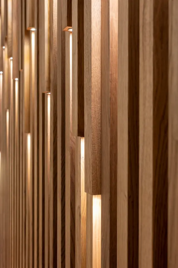 Стеновая панель с подсветкой - Дуб