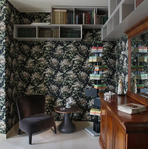 Вокруг старого буфета