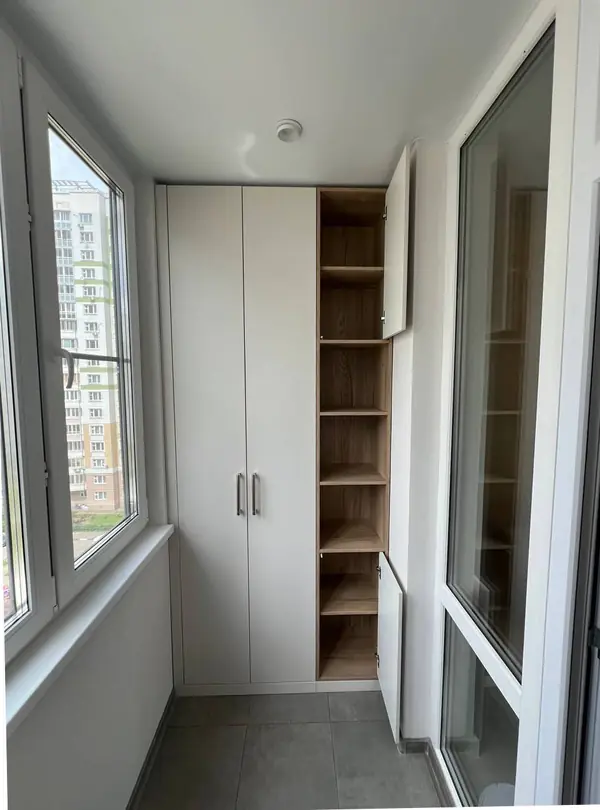 Распашные шкафы