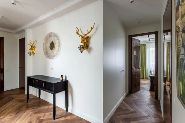 Двухуровневая современная квартира