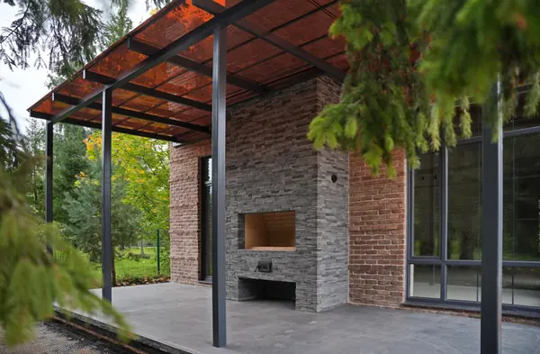 English house. Construction