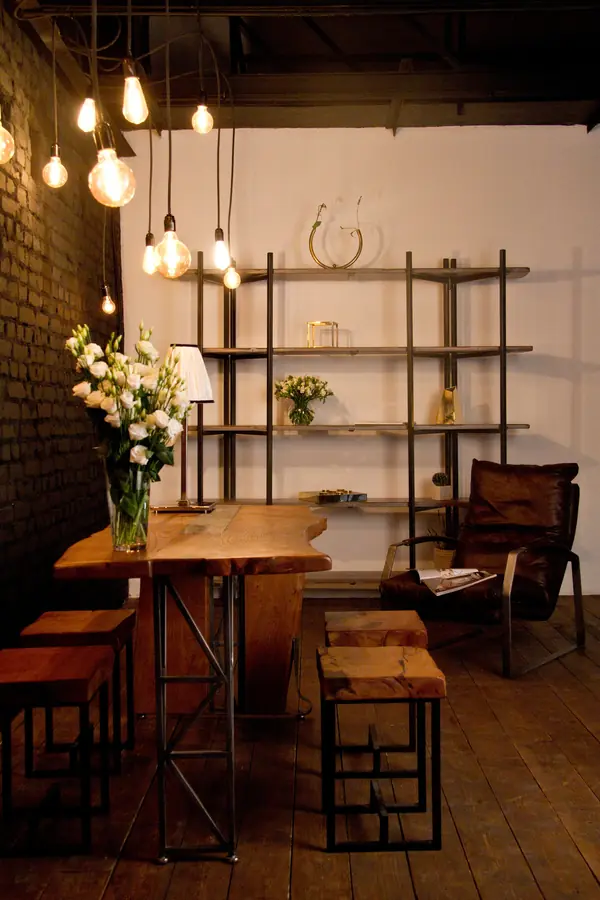 Лофт со столом