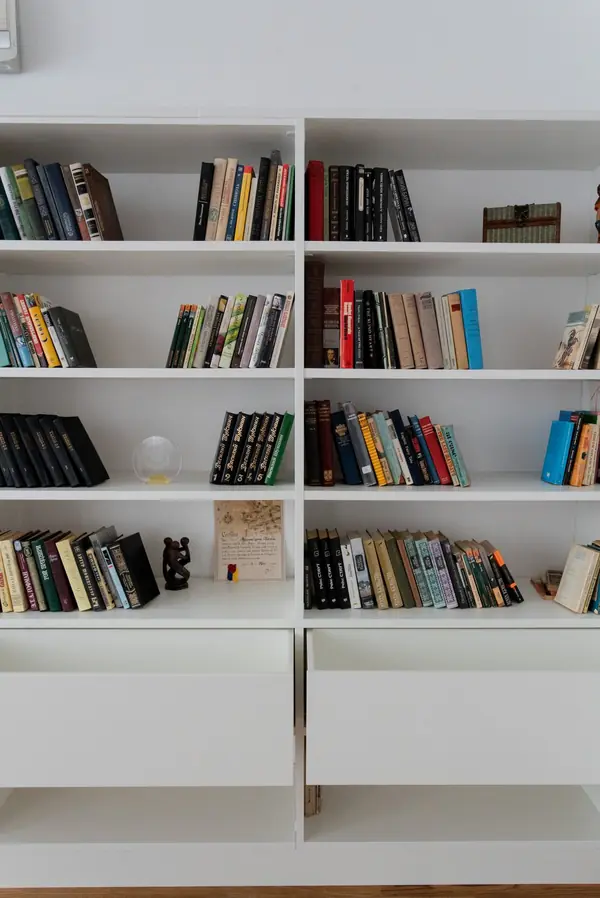 Стеллаж raumplus белый платиновый