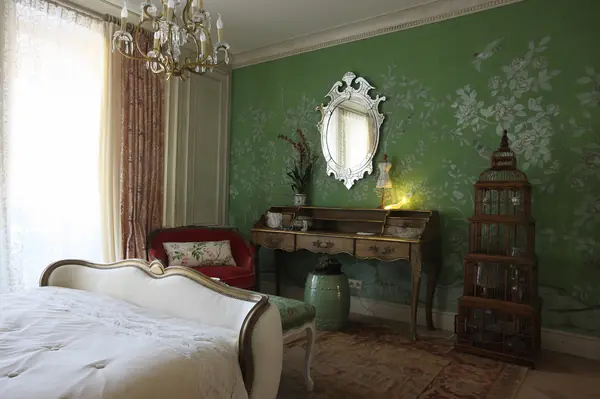 Французская  квартира в стиле эклектика