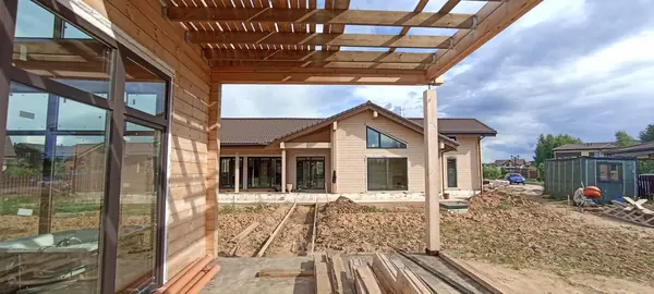 Двухэтажный дом из клееного бруса