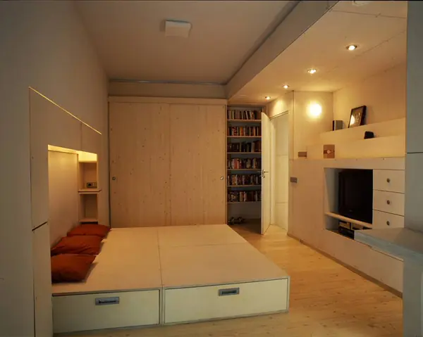 Plywood Apartment on Bronnaya