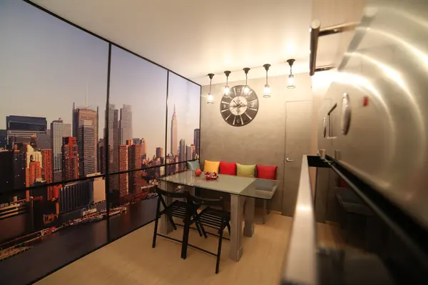 Дизайн кухни с видом на Манхеттен