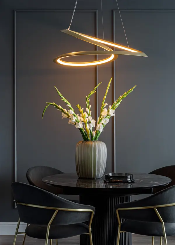 Монохромный серый в реализованном дизайн-проекте в Москве