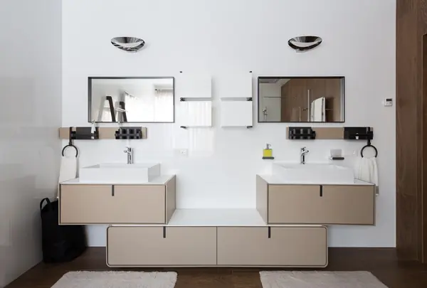 Дом на озере для большой семьи