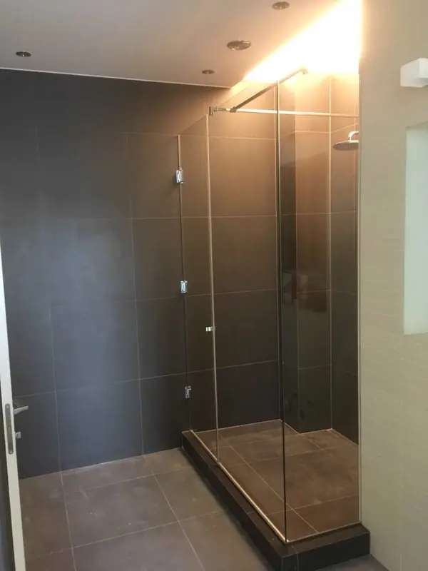 Душевая кабина