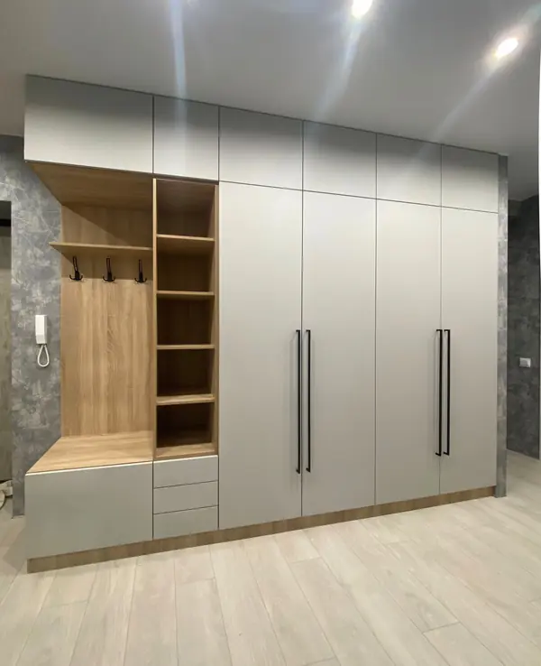 Шкафы в прихожую и спальню