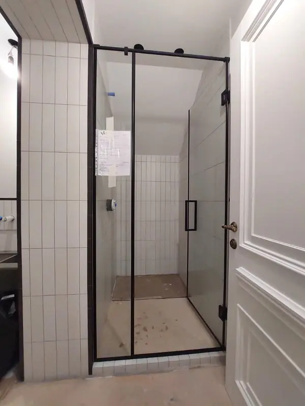 Душевая кабина/ванная комната