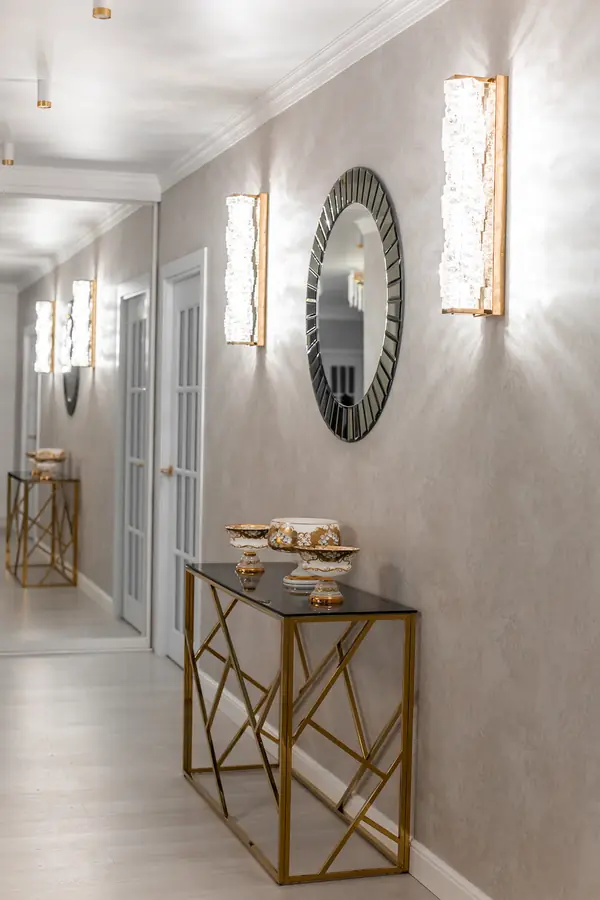 Дизайн просторной квартиры в стиле неоклассики