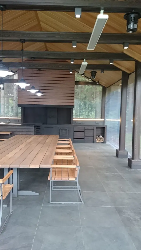 Беседка–барбекю в п. «Заокские просторы»