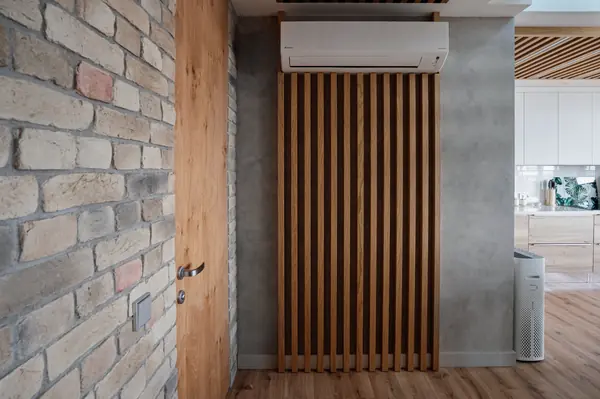 Авторская фактура декоративной штукатурки в квартире с террасой