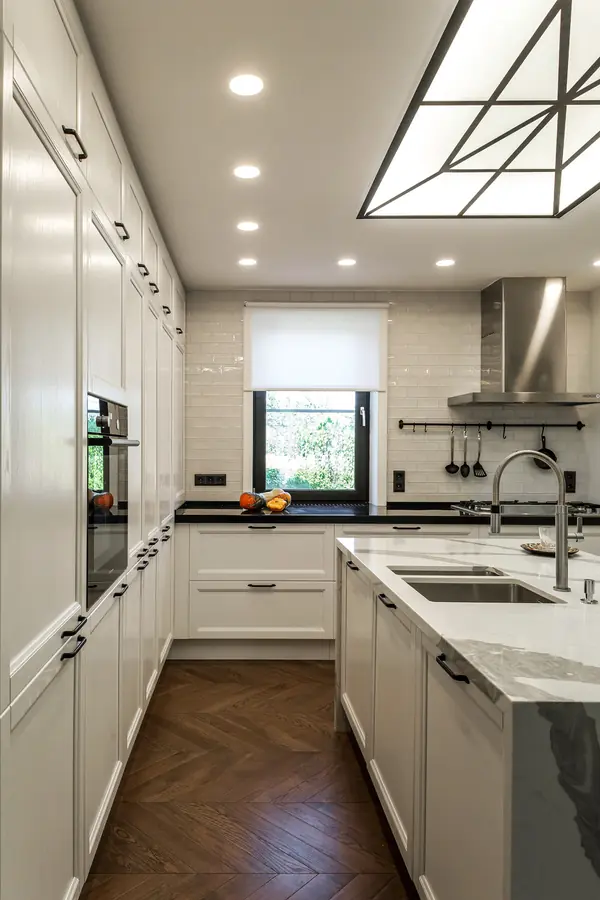 Дачный ответ "Кухня под зенитными фонарями"