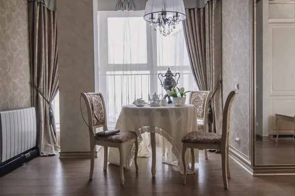 Трехкомнатная квартира в классике