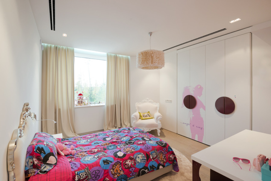 VILLA IN AGALAROV ESTATE