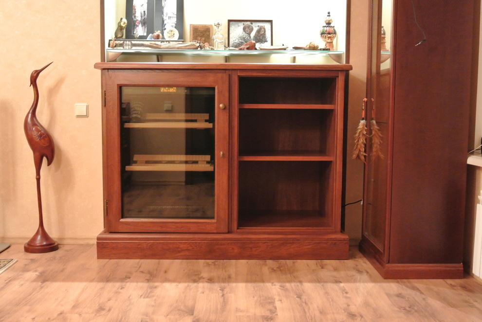 Oak Wine Cabinet. EuroCave S-Pure-S Inside.
