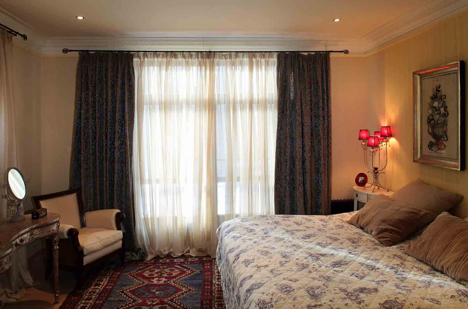 Houzz тур: Дачный сруб с панорамными окнами и яблоневым садом