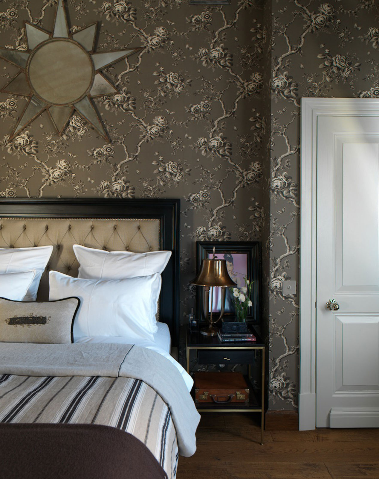 PENTHOUSE LONDONIEN