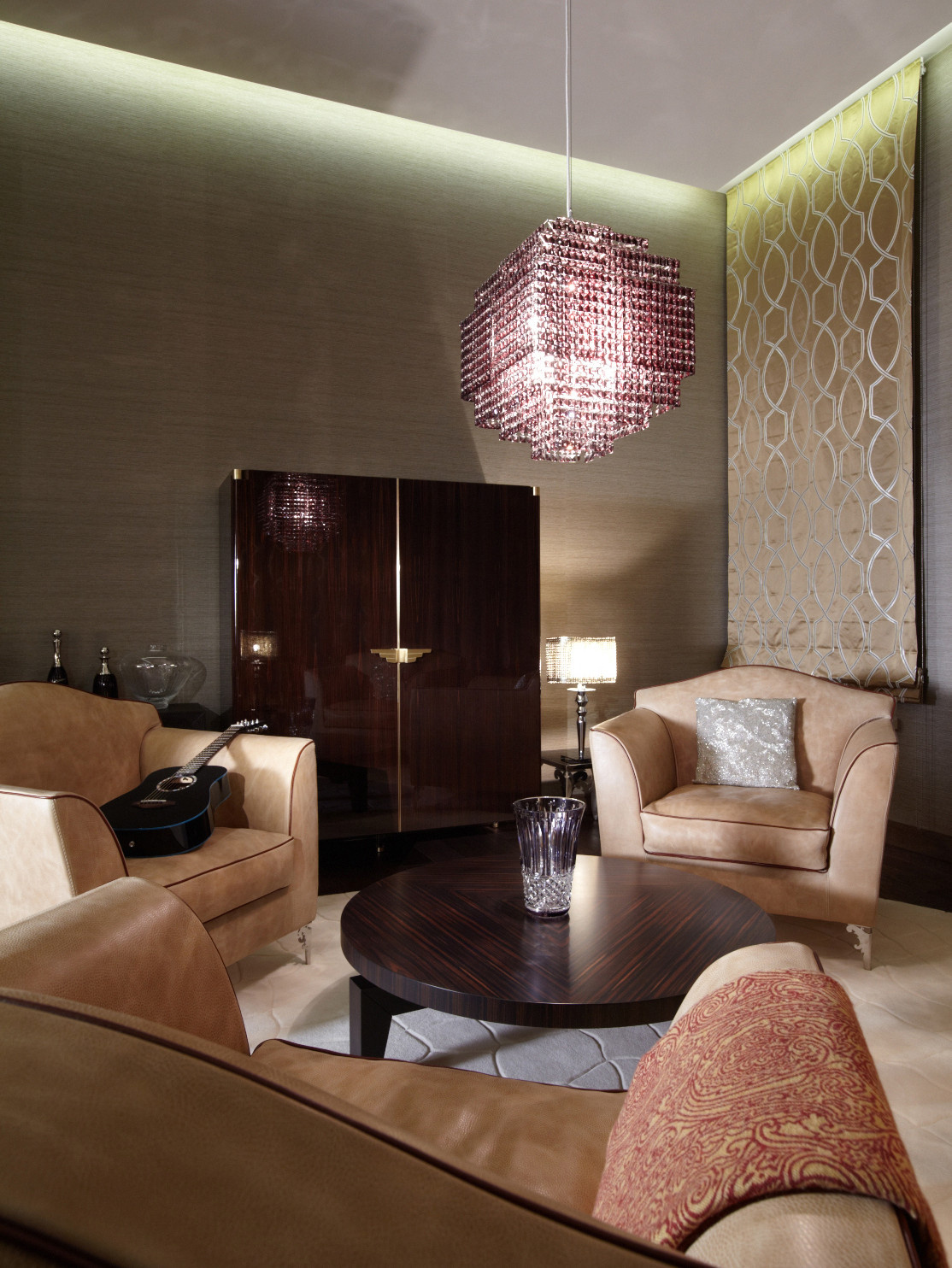 ДОМ 1800 КВ.М. КРИСТАЛ ИСТРА