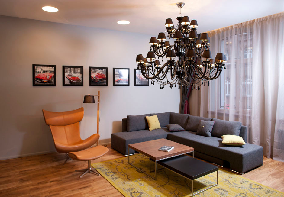 MODERN INTERIOR