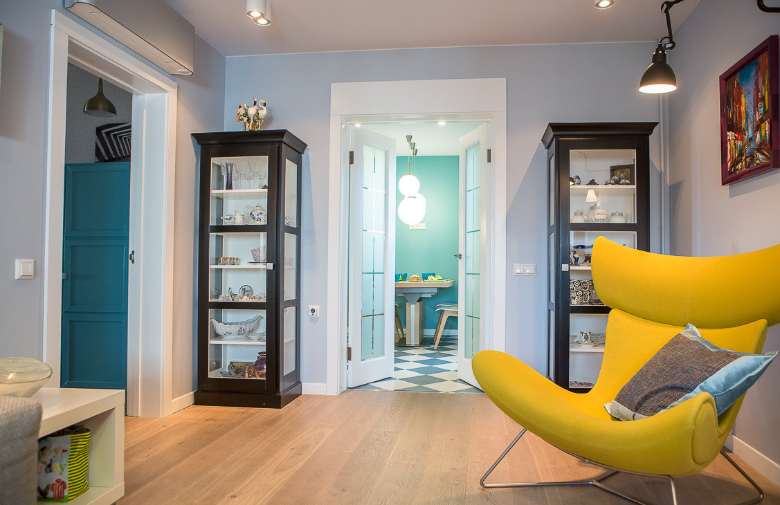 Houzz тур: Квартира-путешествие с графикой Анатолия Зверева