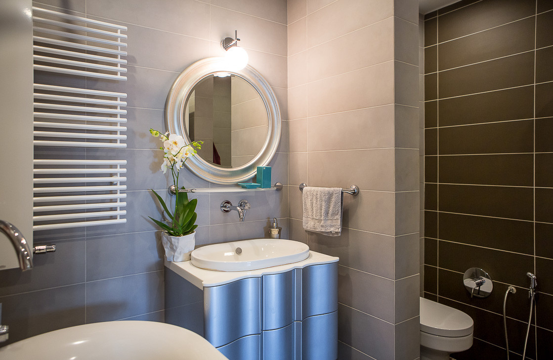 Houzz тур: Квартира-путешествие с графикой Анатолия Зверева