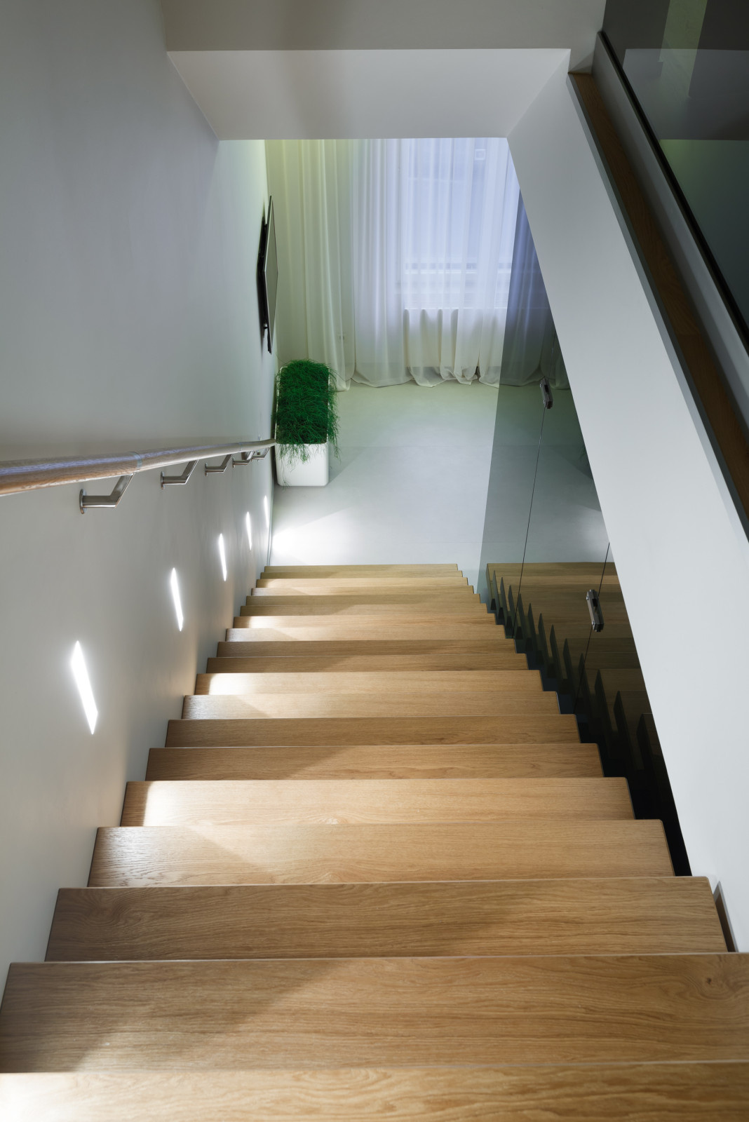 Реконструкция трехэтажного таунхауса в Санкт-Петербурге.