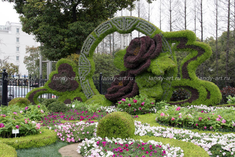 Вертикальные цветники.