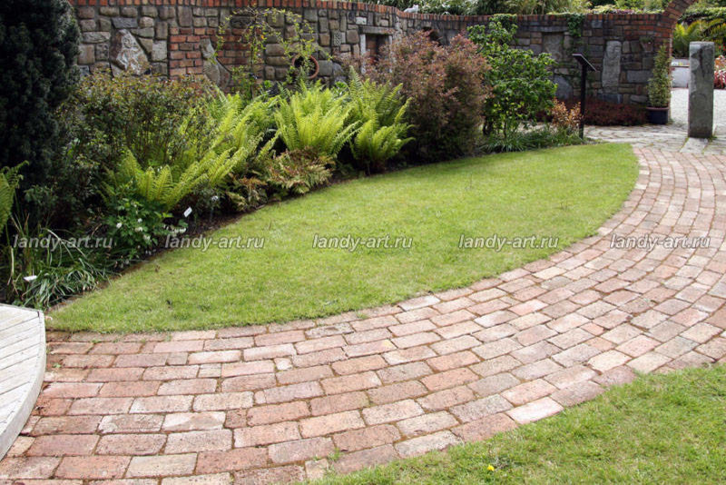 Мощение клинкерным кирпичом.