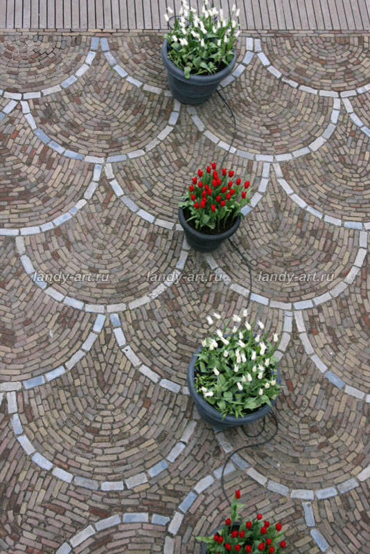 Мощение клинкерным кирпичом.