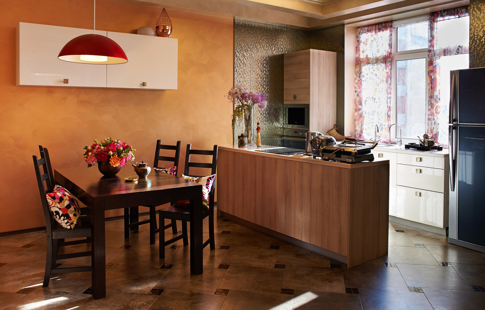 Houzz тур: Как обновить квартиру с помощью цвета и орнамента