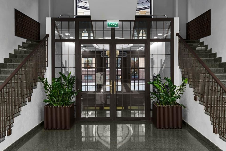 Hall reconstruction