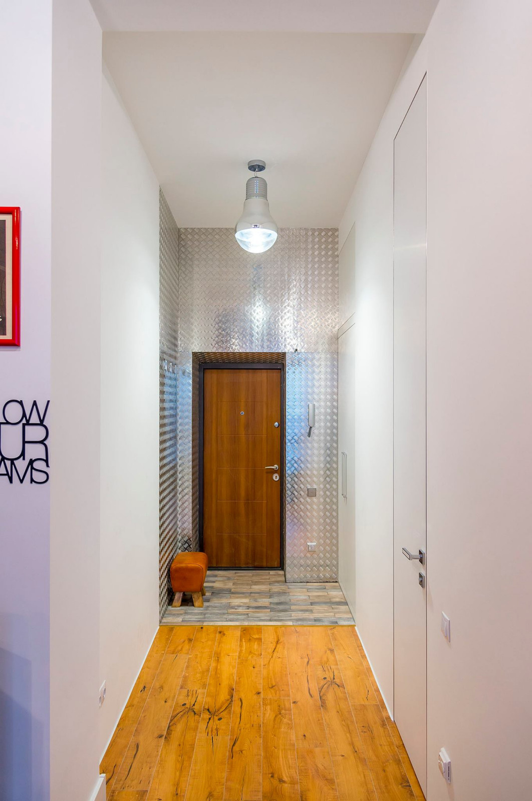 Фотоохота: 97 способов сделать прихожую яркой