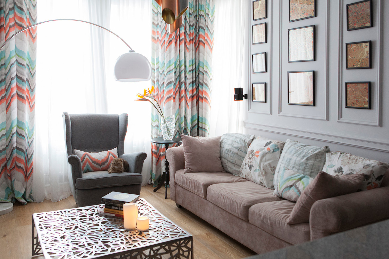 В гостях: Маленькая квартира для молодой девушки-юриста, кошки и собаки