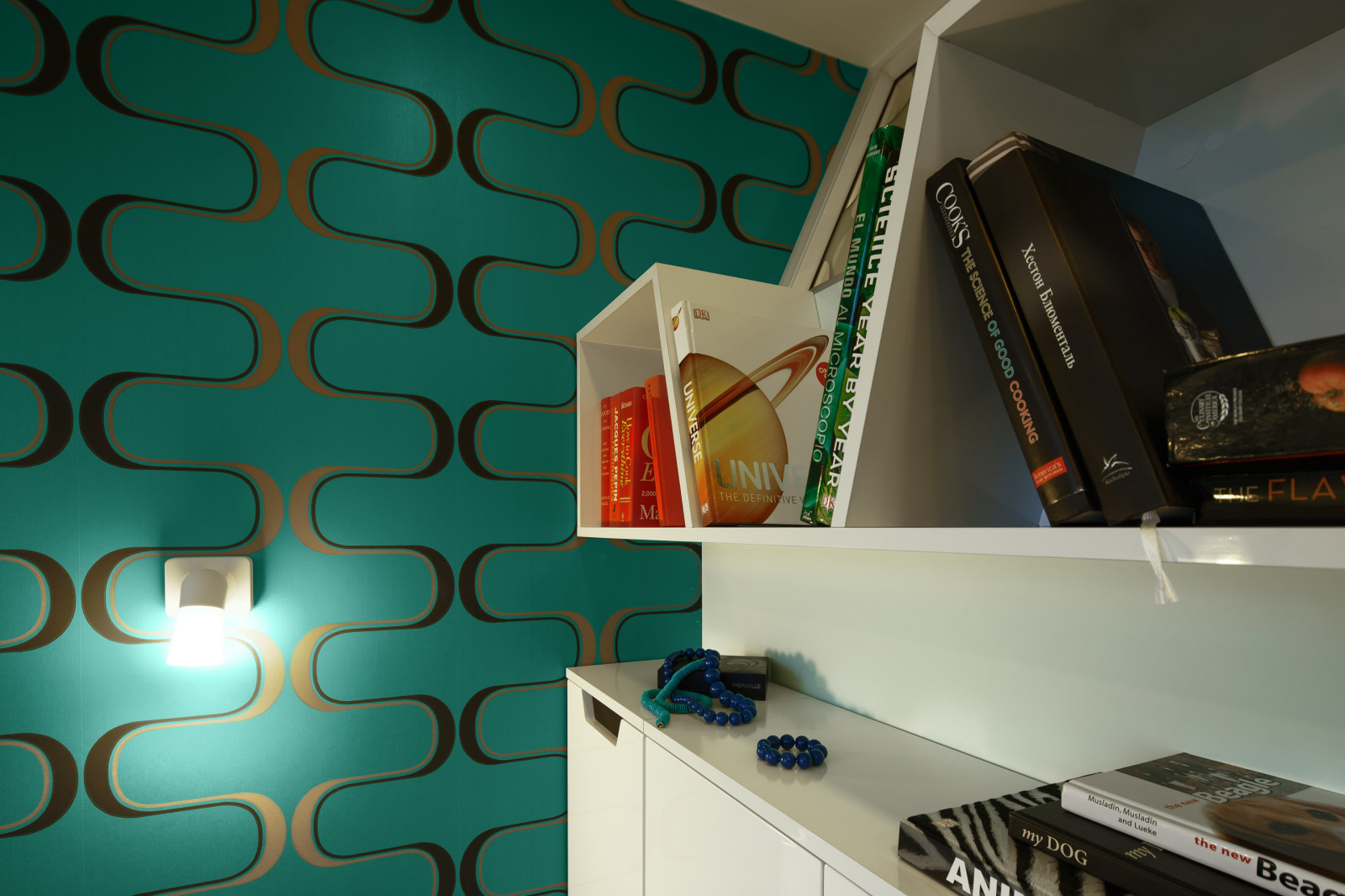 Houzz Украина: Квартира-cтудия с кривыми розы Гвидо Гранди