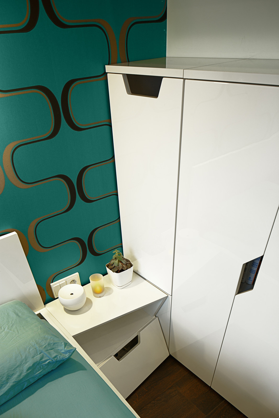 Houzz Украина: Квартира-cтудия с кривыми розы Гвидо Гранди