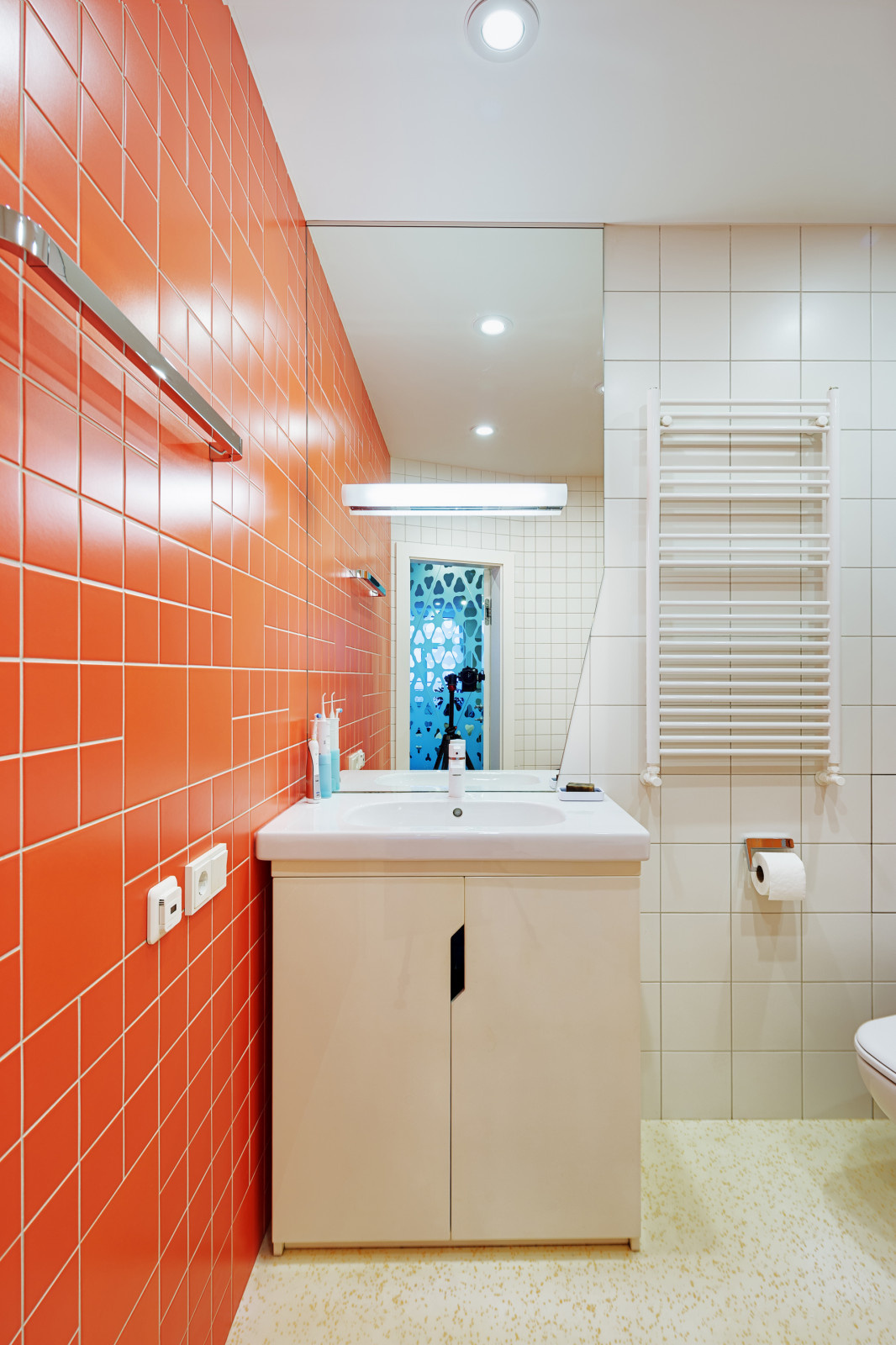 Houzz Украина: Квартира-cтудия с кривыми розы Гвидо Гранди