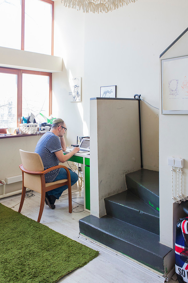 В гостях: Антон Носик и его квартира-ячейка в доме Наркомфина