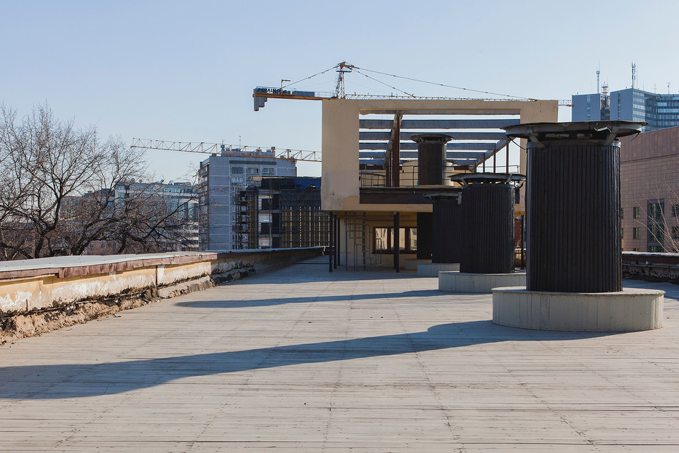 В гостях: Антон Носик и его квартира-ячейка в доме Наркомфина