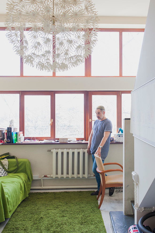 В гостях: Антон Носик и его квартира-ячейка в доме Наркомфина