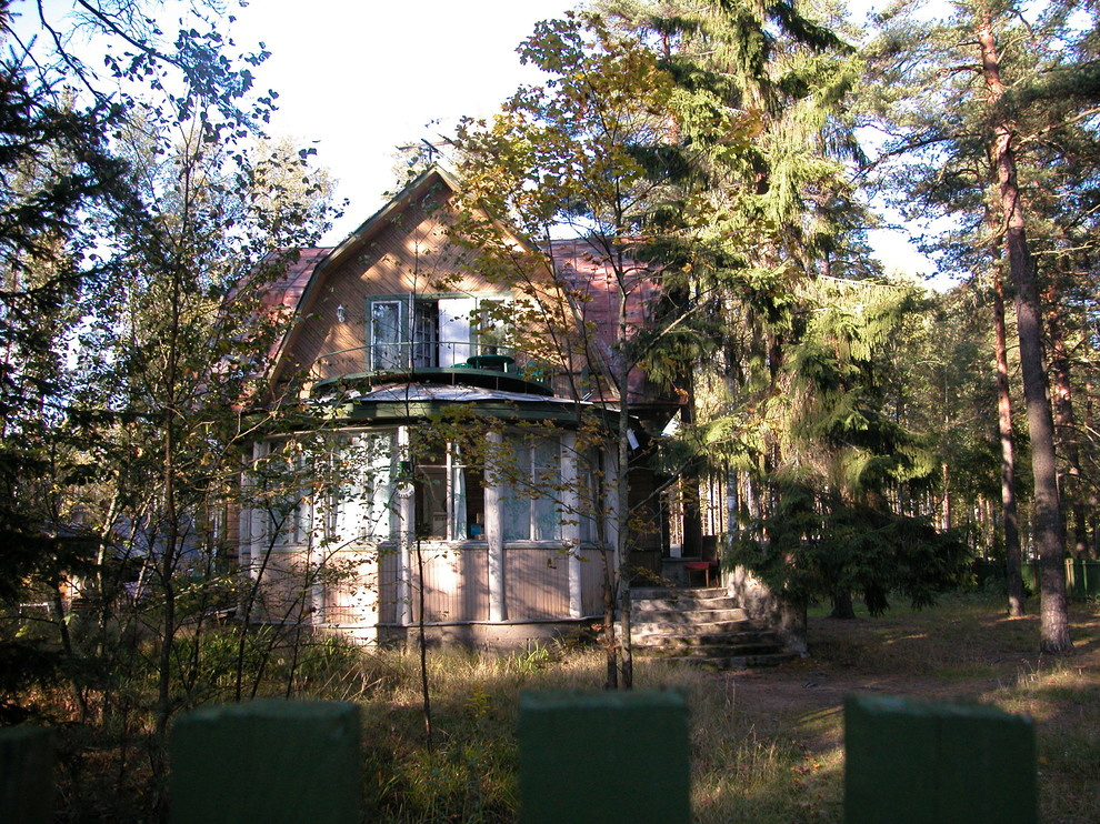 Русская дача: От императорских коттеджей до фазенды на шести сотках