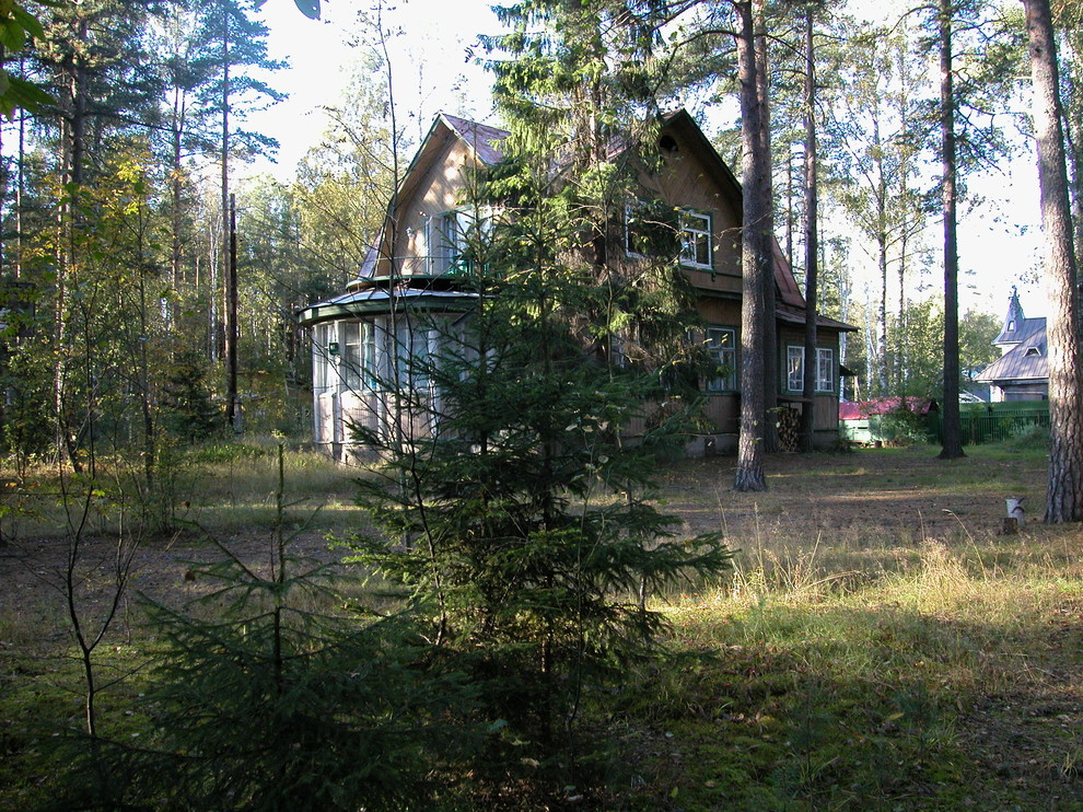 Русская дача: От императорских коттеджей до фазенды на шести сотках