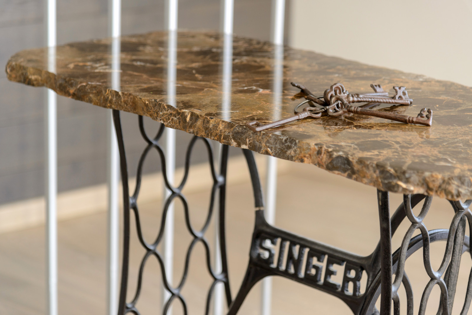 Современная квартира с Сибирским характером.