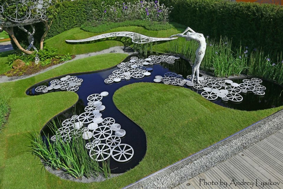 Выставка в Челси: Река времени в саду из России