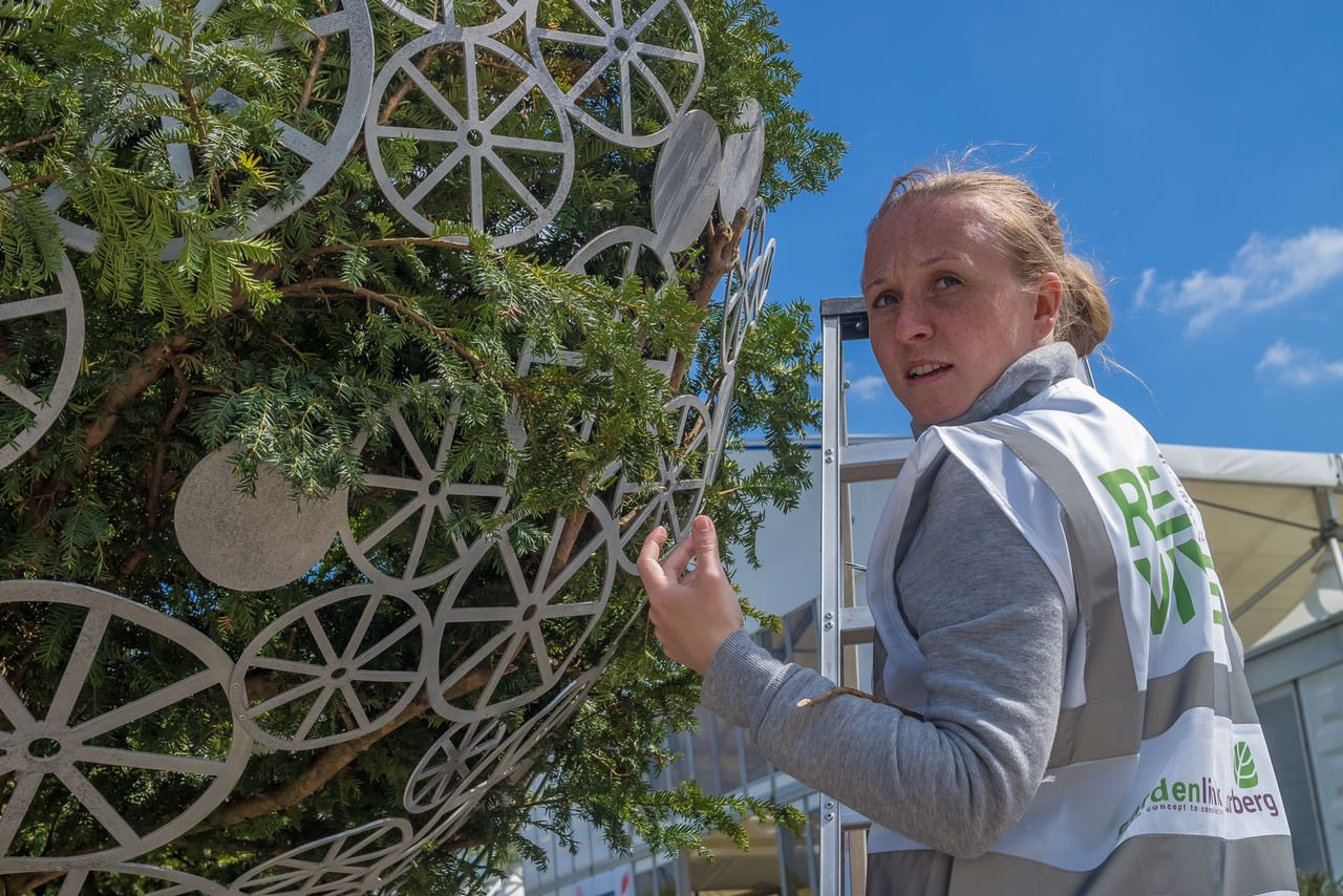 Выставка в Челси: Река времени в саду из России