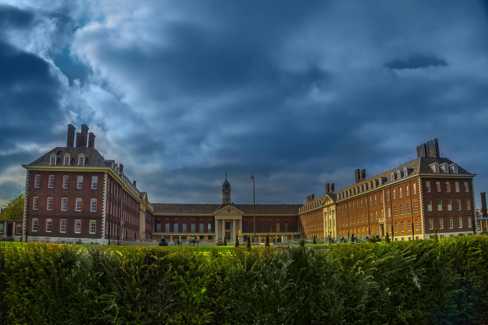 Выставка в Челси: Река времени в саду из России