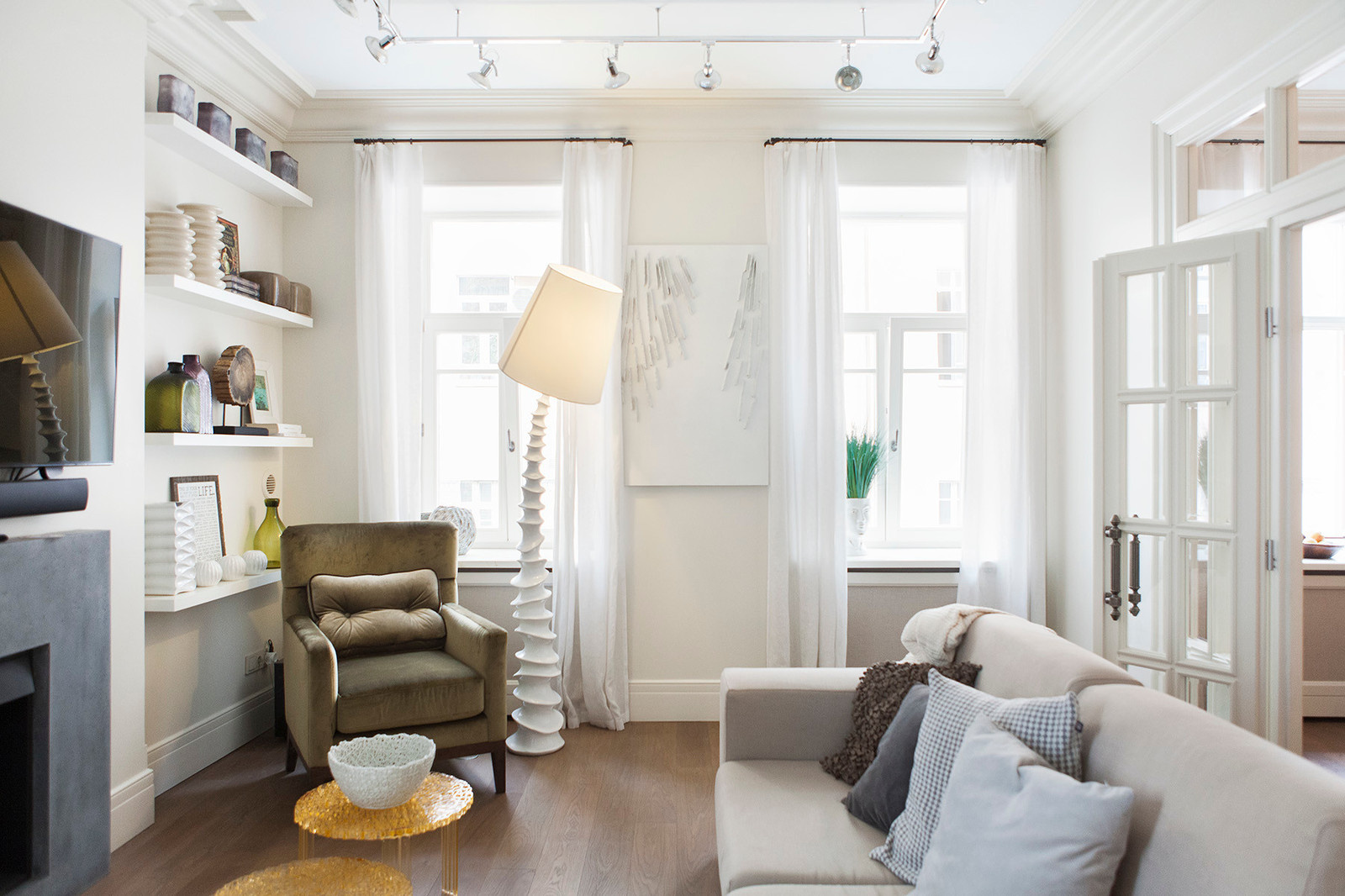 В гостях: Интерьер с торшером-«рогом» и «окном радости»